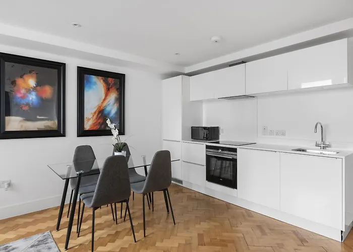 Chelmsford City Centre 1 Bed Apartment